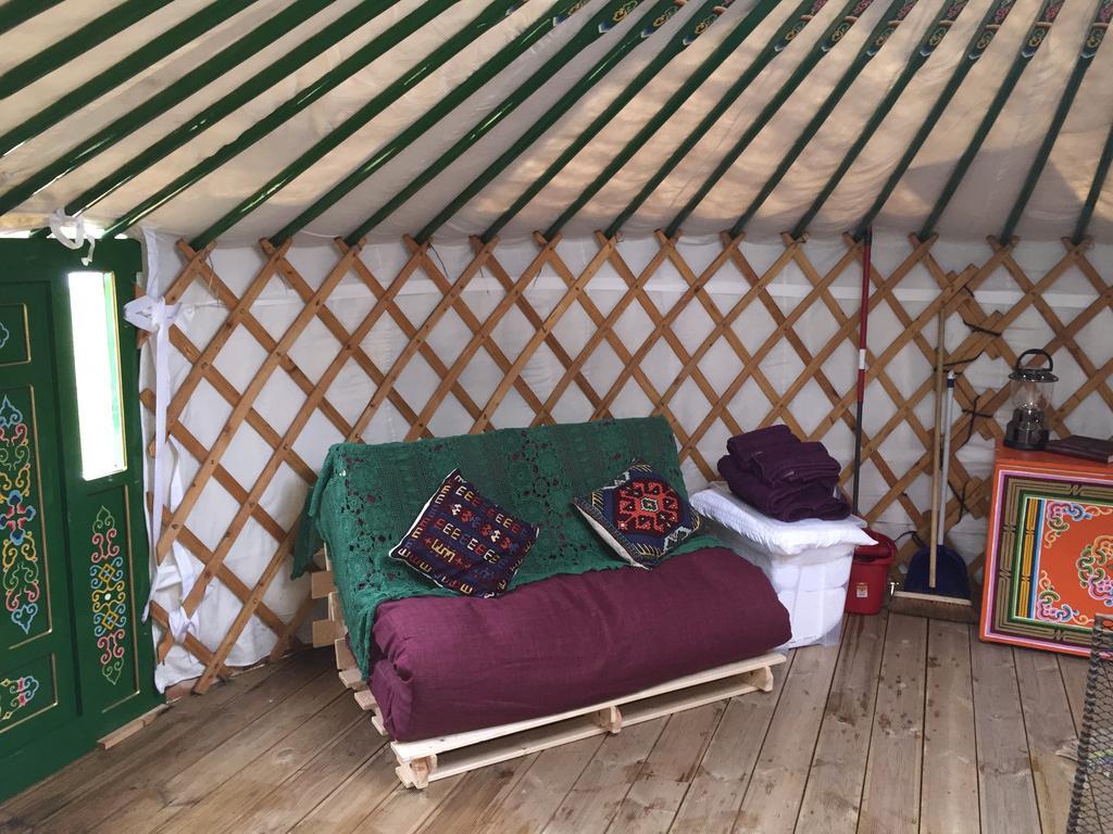 The Yurt Hotel Isle of Gigha Exterior photo